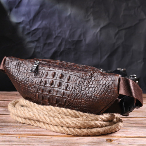 Модна поясна сумка з натуральної шкіри з фактурою під крокодила 21298 Vintage Коричнева