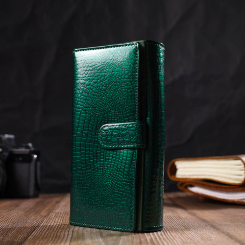 Лакированный женский кошелек с блоком для визиток из натуральной кожи ST Leather 19424 Зеленый