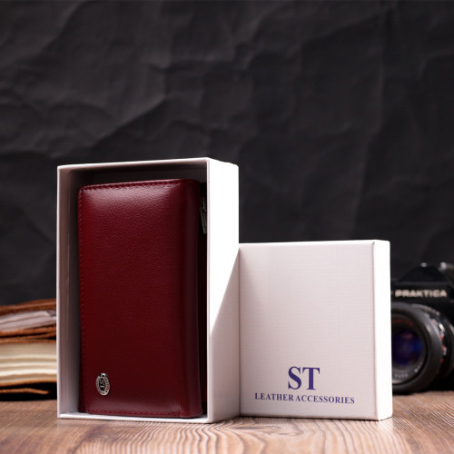Симпатичний жіночий гаманець у три складання з натуральної шкіри ST Leather 19470 Бордовий Симпатичний жіночий гаманець у три складання з натуральної шкіри ST Leather 19470 Бордовий